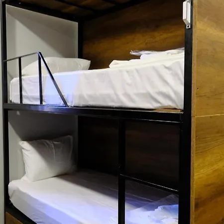 Moonlıght Hotel&hostel Hotel