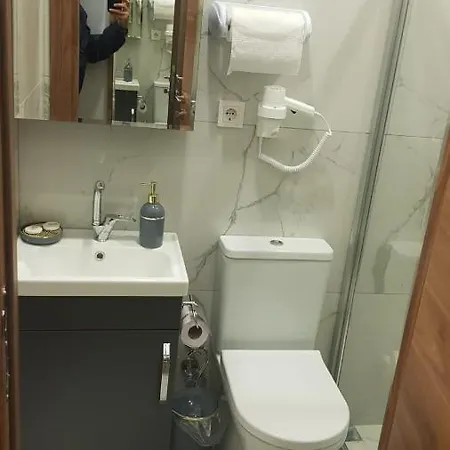 Moonlıght Hotel&hostel 2*