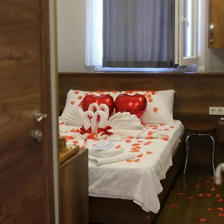 Moonlight Hotel&hostel 2* איסטמבול